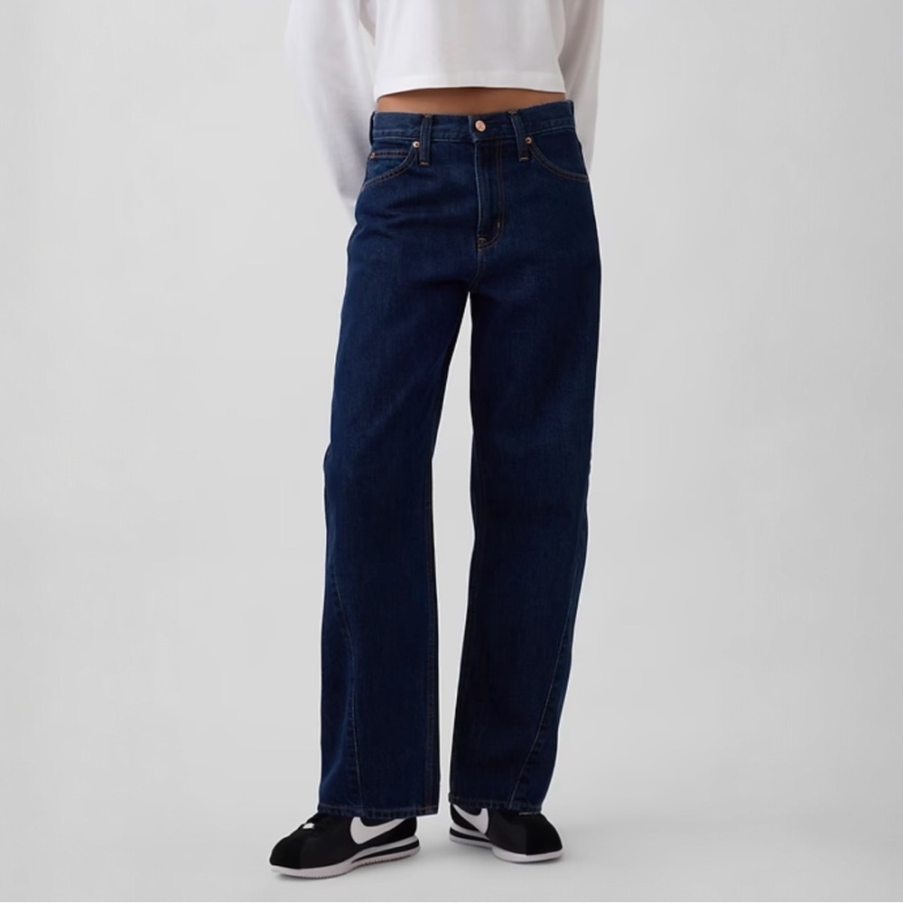 GAP High Rise Barrel Jeans NWT 26/2 Short